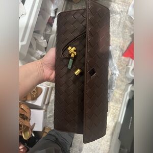 Elegant Brown Woven Leather Men's Bag